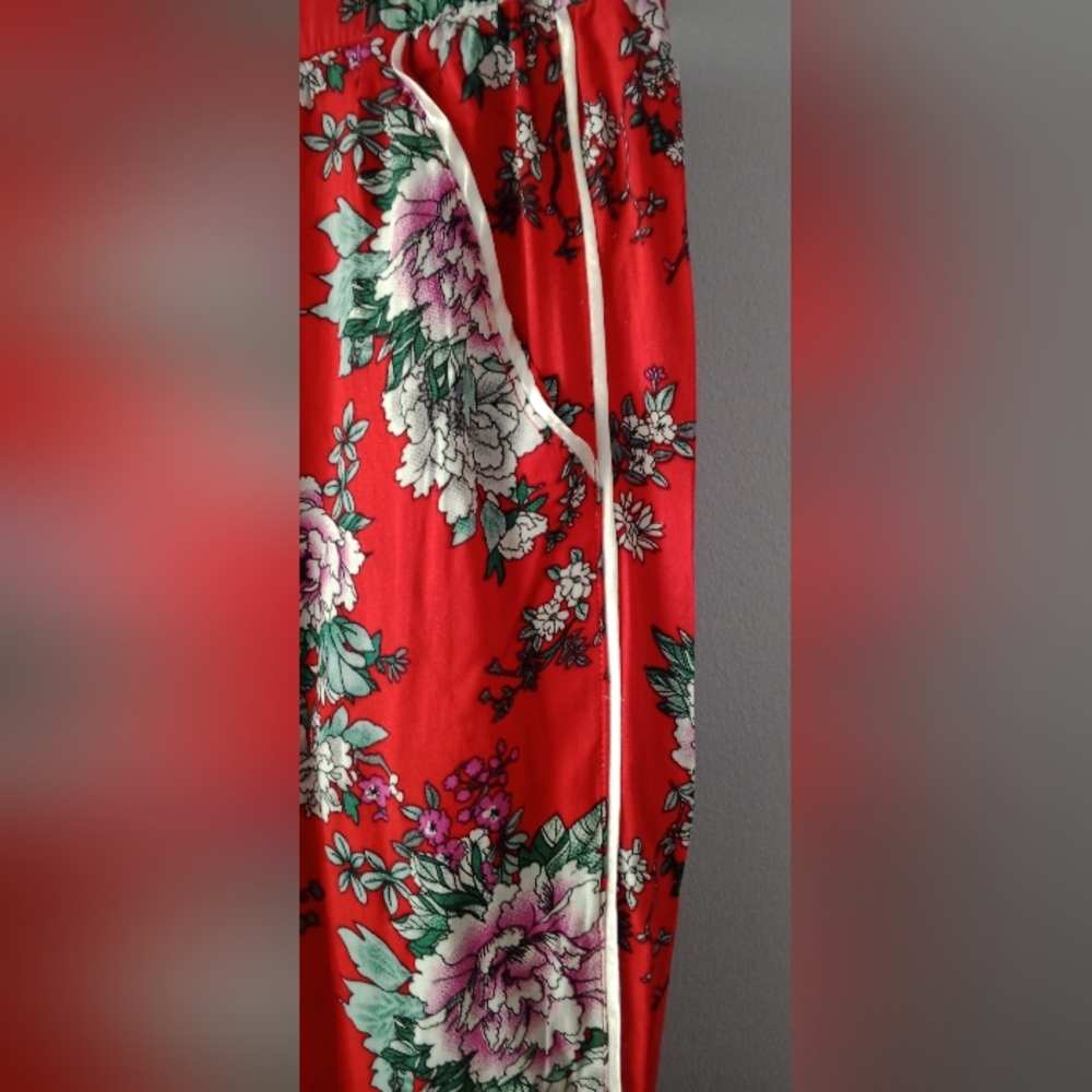 Floral Red Kimono Robe - Picture 6 of 7